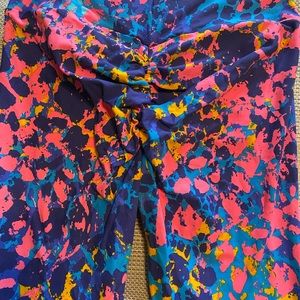 CLS scrunch booty leggings